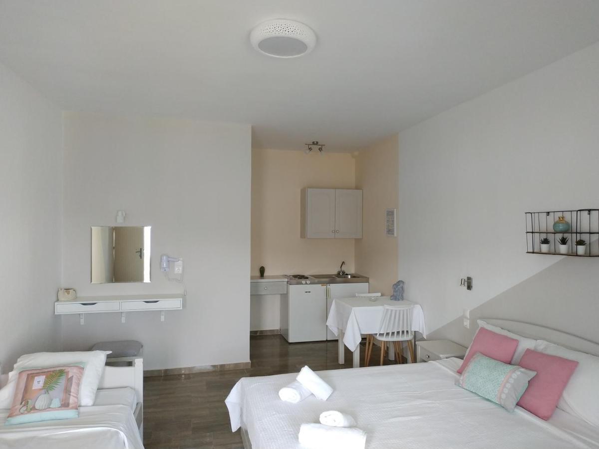 Theodora Rooms Poros Town Exterior foto