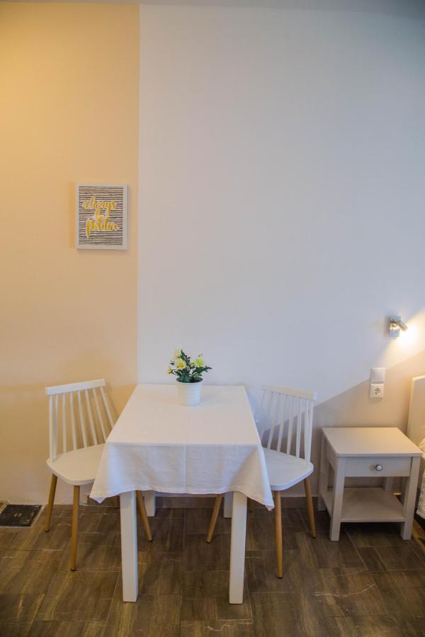Theodora Rooms Poros Town Exterior foto